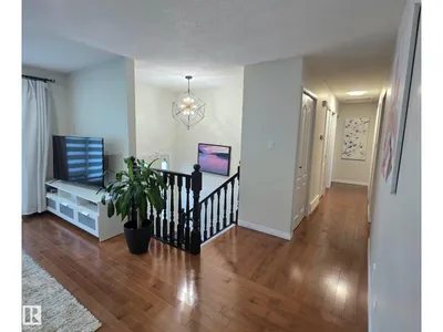 18 ROSEWOOD PL photo 4