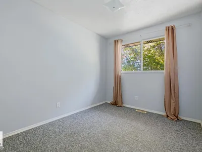 6 LUNDY PARK RD photo 16