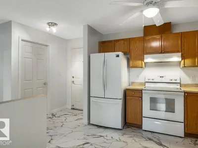 #307 9760 176 ST NW NW photo 19