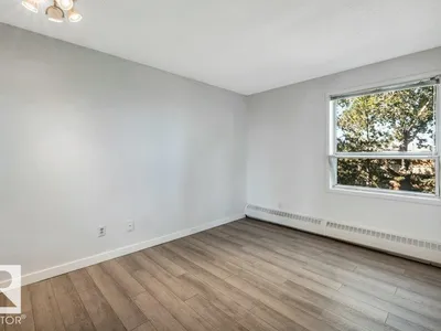 #307 9760 176 ST NW NW photo 26