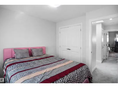 #46 2803 14 AV NW photo 31