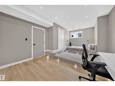 4301 38 st photo 58