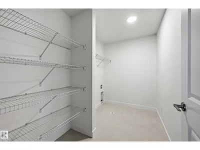 22612 89 AV NW photo 22