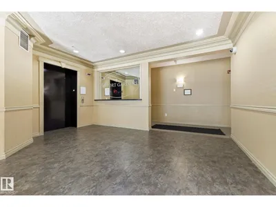 #112 70 WOODSMERE CL photo 4