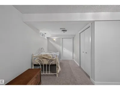 3 HICKORY CR photo 32
