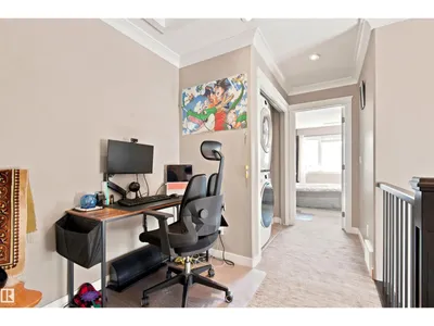 10833 63 AV NW photo 14