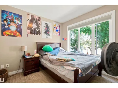10833 63 AV NW photo 19