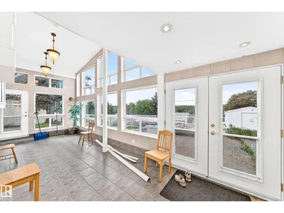 3311 104 AV NW photo 16