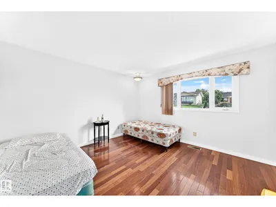 3311 104 AV NW photo 19