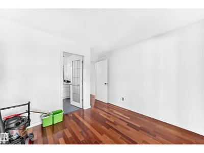 3311 104 AV NW photo 23
