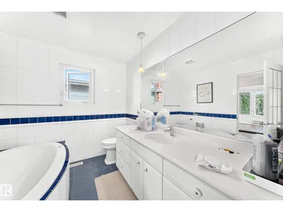 3311 104 AV NW photo 24