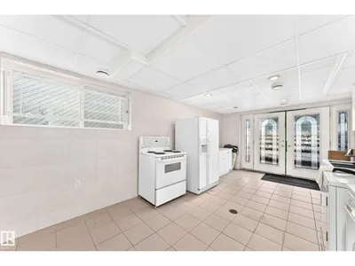 3311 104 AV NW photo 31