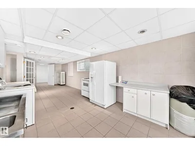 3311 104 AV NW photo 34