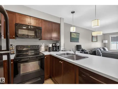 #207 3719 WHITELAW LN NW photo 9