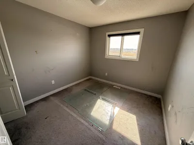 3317 11 AV NW photo 12