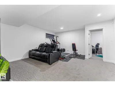 121 GLENRIDDING RAVINE RD SW photo 39