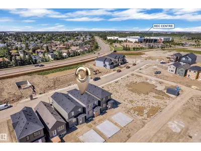 213 Falcon Crescent photo 35