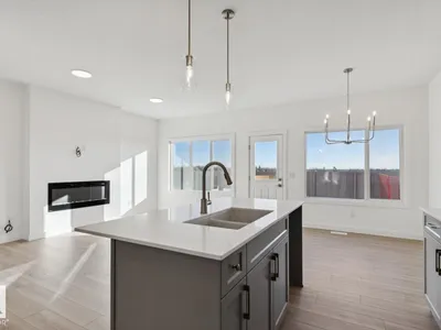 19123 20 AV NW photo 12
