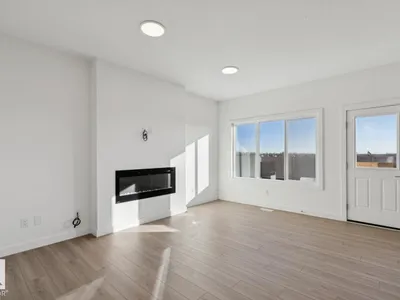 19123 20 AV NW photo 13