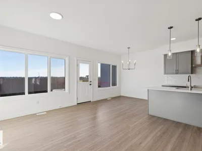 19123 20 AV NW photo 15