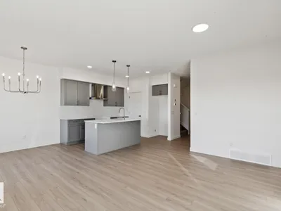 19123 20 AV NW photo 16