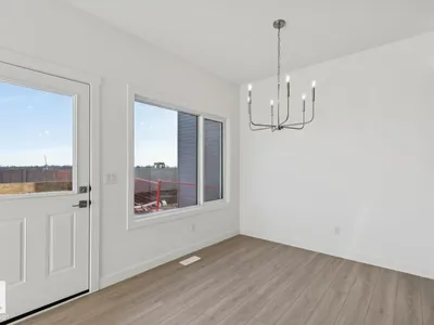 19123 20 AV NW photo 18