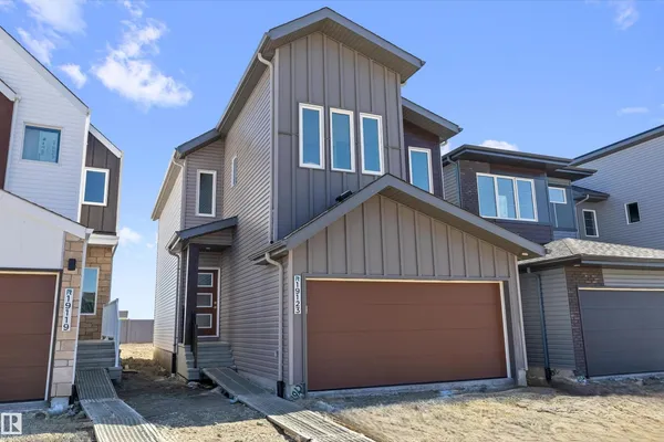 19123 20 AV NW photo 2