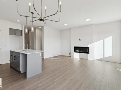 19123 20 AV NW photo 20