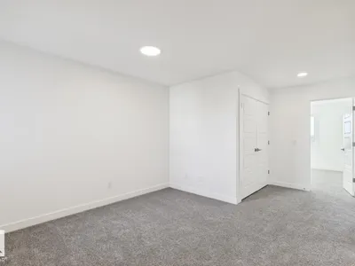 19123 20 AV NW photo 22