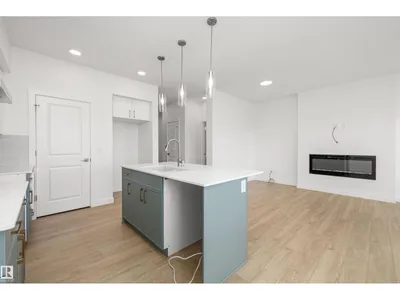 19123 20 AV NW photo 39