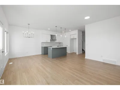 19123 20 AV NW photo 45