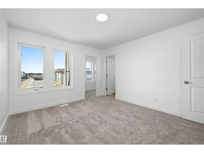 19123 20 AV NW photo 59