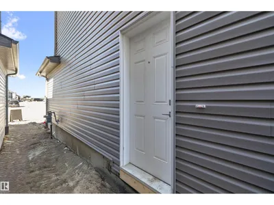 19123 20 AV NW photo 67