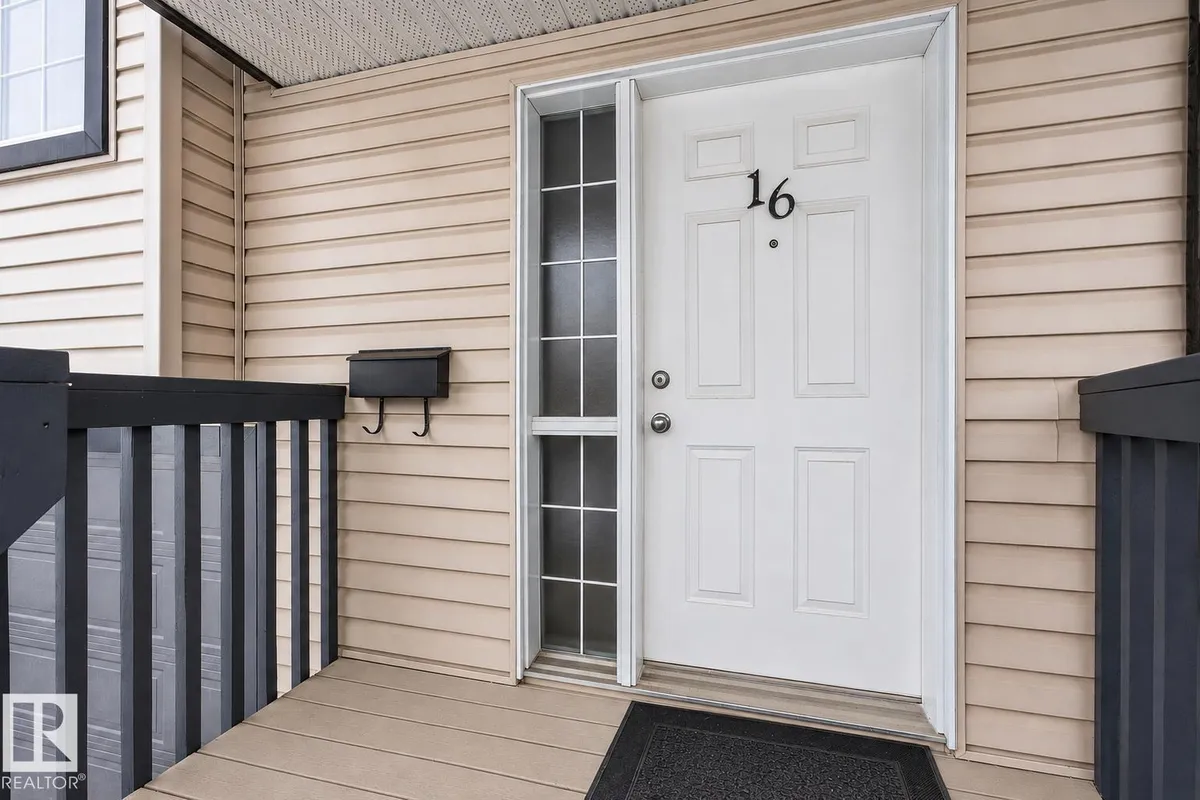 #16 225 BLACKBURN DR SW exterior