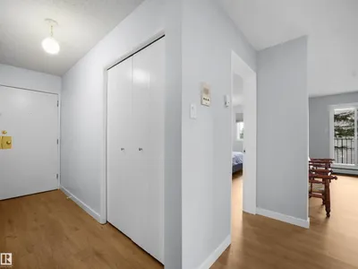 #4 3851 76 ST NW photo 14