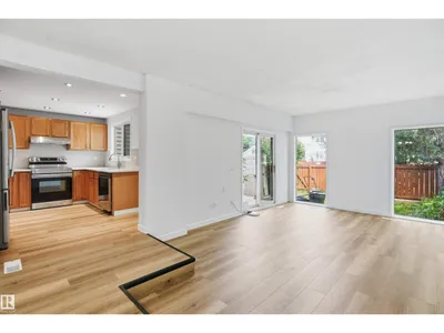 6804 36A AV NW photo 15