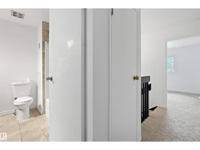 6804 36A AV NW photo 24