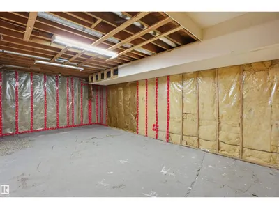6804 36A AV NW photo 28