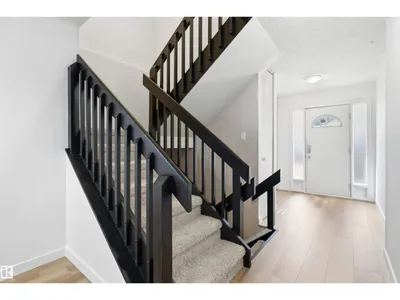 6804 36A AV NW photo 5