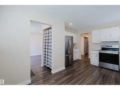 36 HARROW CIRCLE CI NW photo 6