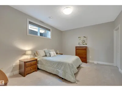 4232 8 ST NW photo 36