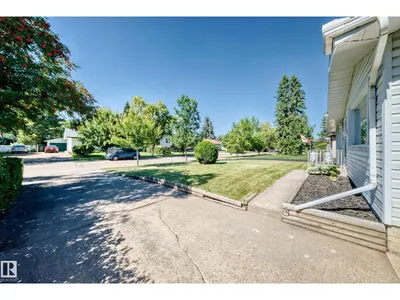 3 GRANTHAM PL photo 55