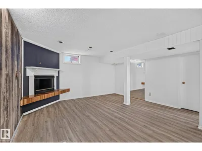 16016 78A AV NW photo 28