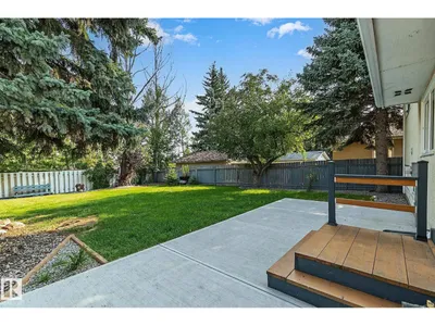 16016 78A AV NW photo 34