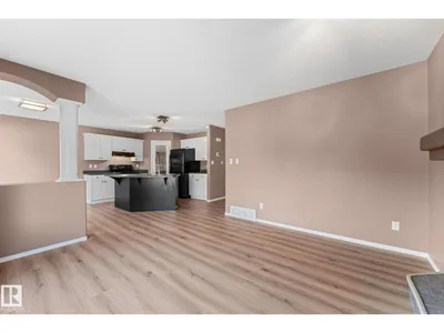 11544 167A AV NW photo 16