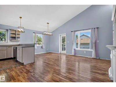 13803 130A AV NW photo 11