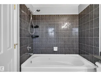 13803 130A AV NW photo 33