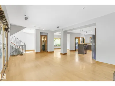 9404 100A AV NW photo 23