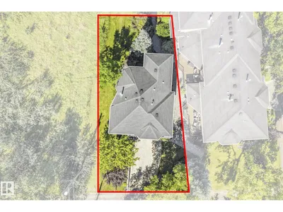 9404 100A AV NW photo 5