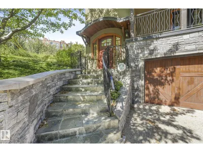 9404 100A AV NW photo 11